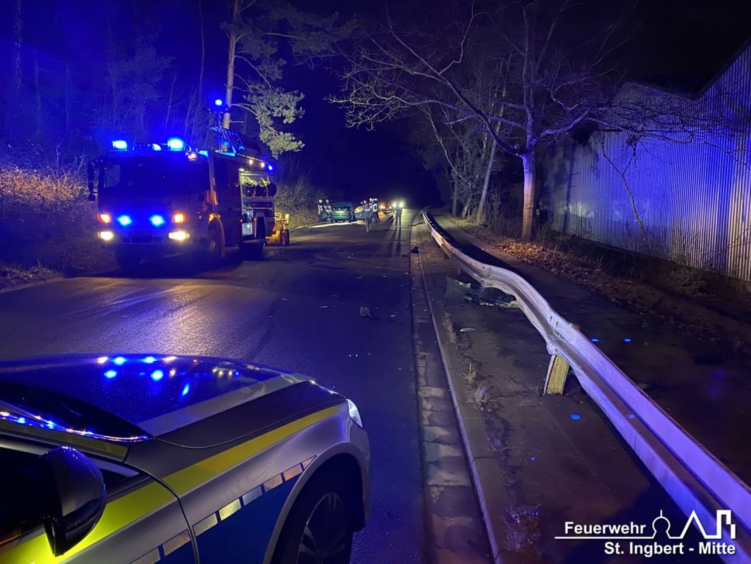 Auslaufende Betriebsstoffe nach VU, Südstraße