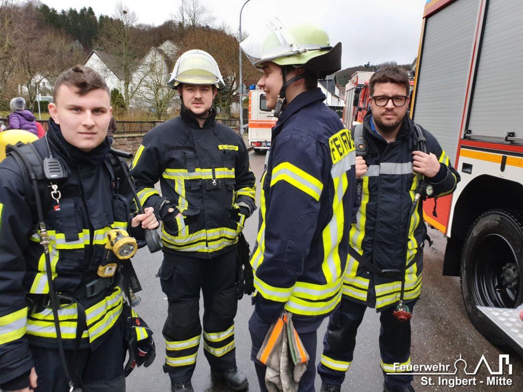 Alarm über Rauchmelder, Hauptstraße (Oberwürzbach)