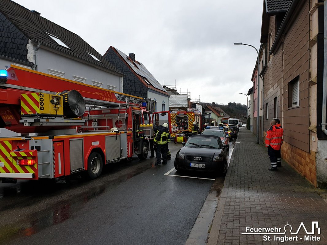 Alarm über Rauchmelder, Hauptstraße (Oberwürzbach)