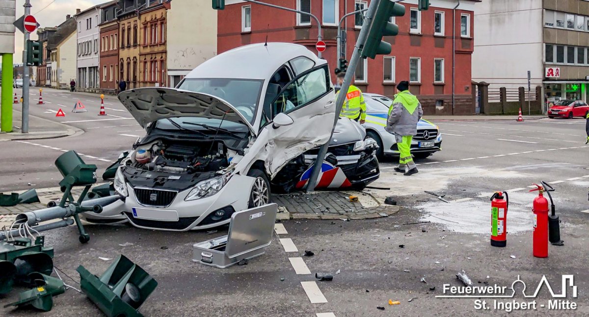 Auslaufende Betriebsstoffe nach VU, Kohlenstraße
