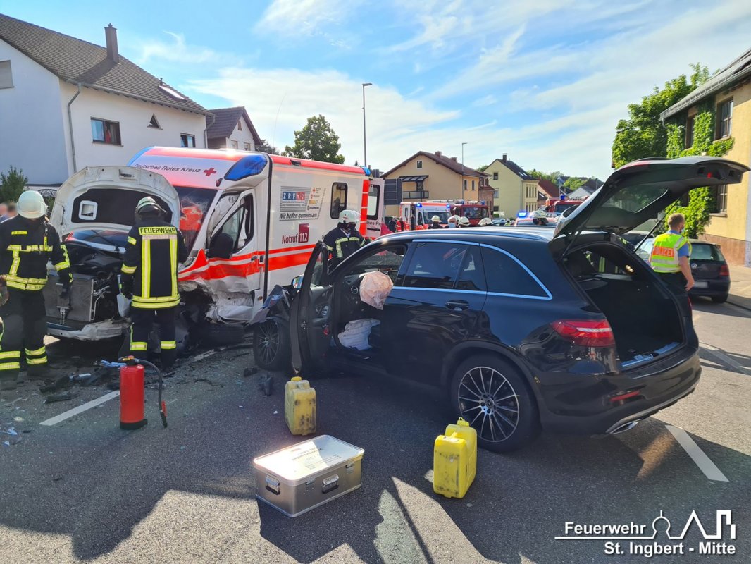 VU mit Person, Obere Kaiserstraße (Rohrbach)