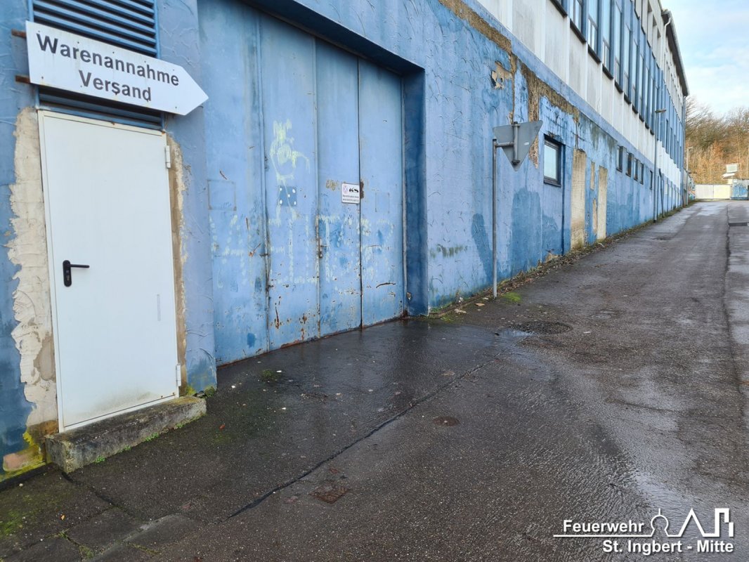 Wasserschaden, Am Güterbahnhof