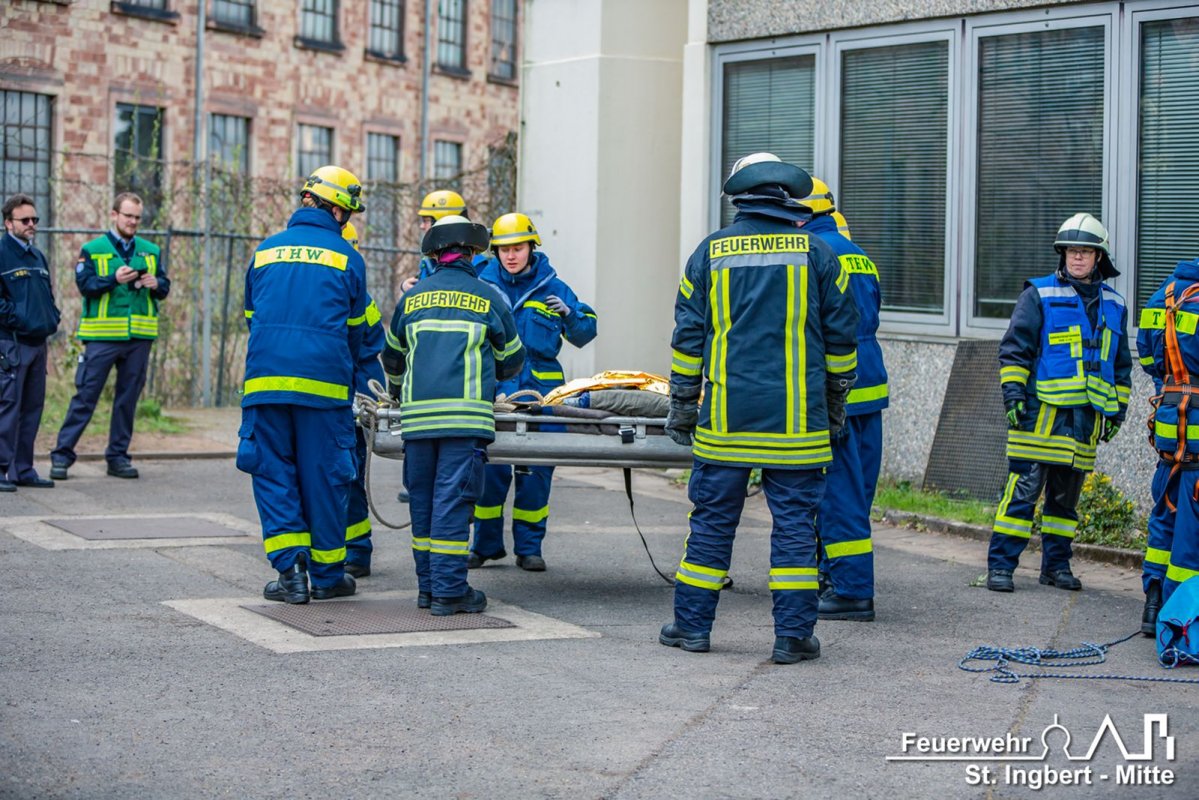 Gesamtstadtübung, Albertus-Magnus-Gymnasium