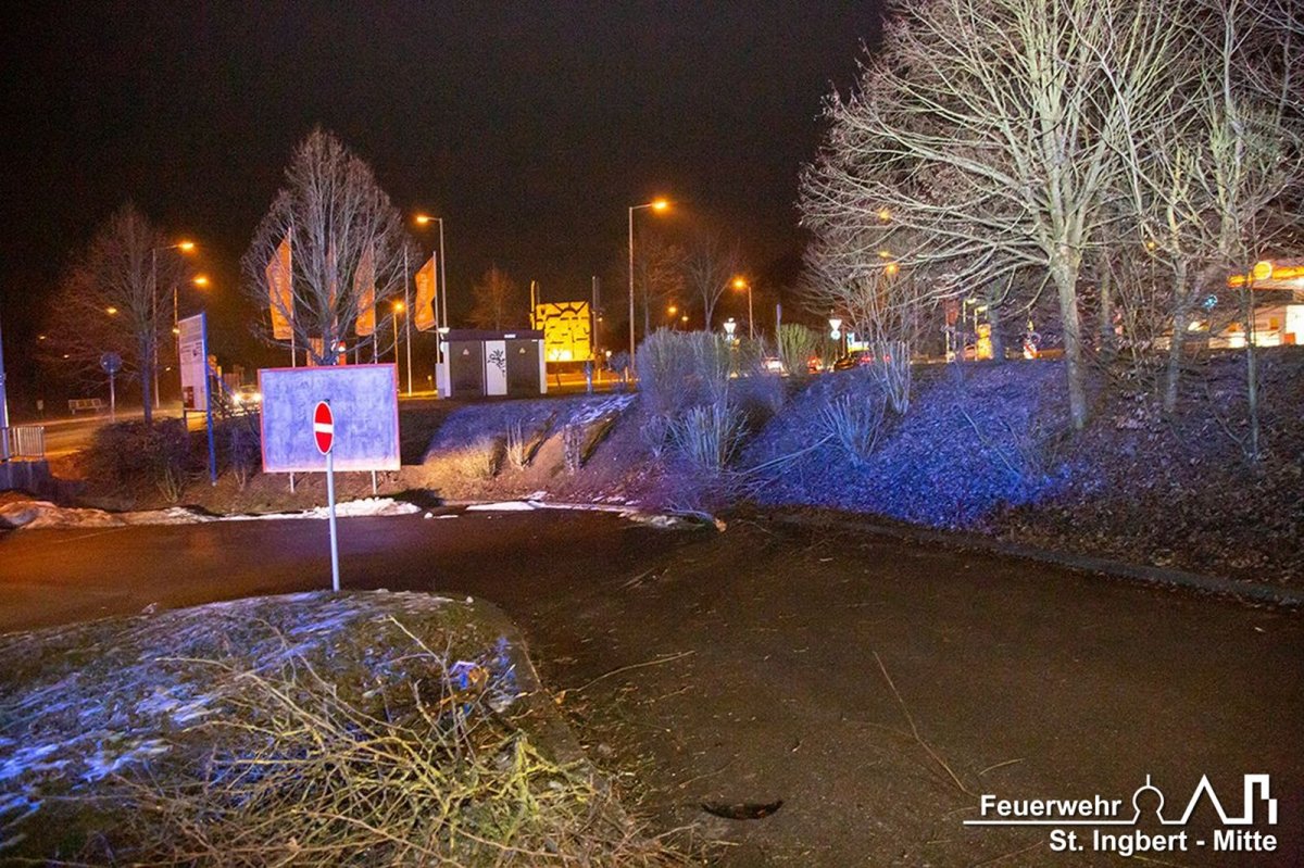 VU mit Person, Oststraße